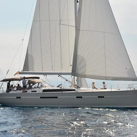 Hotel en barco Bavaria 56 / Velero
