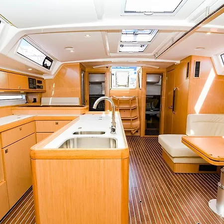 Hotel en barco Bavaria 56 / Velero Sitges