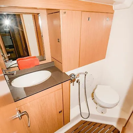 Bavaria 56 / Velero *